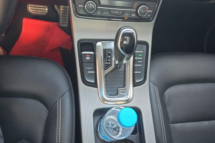 Used Geely Auto Emgrand GS 2016 Sport Edition 1.3T Automatic LingShang Model Gear Lever