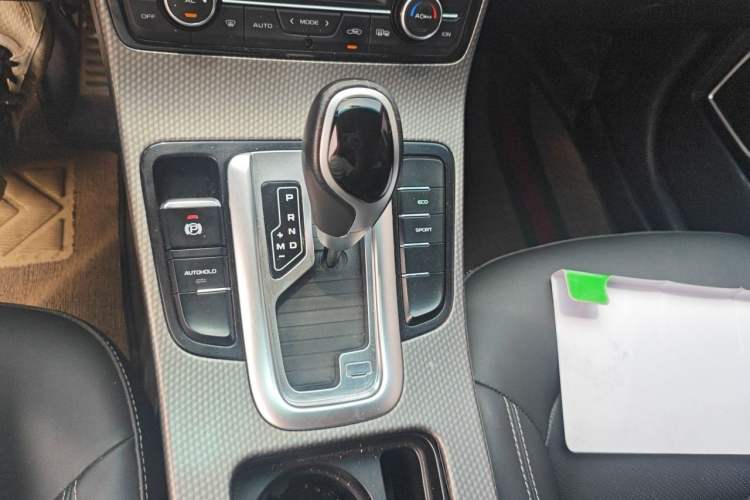Used Geely Auto Emgrand GS 2016 Sport Edition 1.8L Automatic LingShang Model Gear Lever