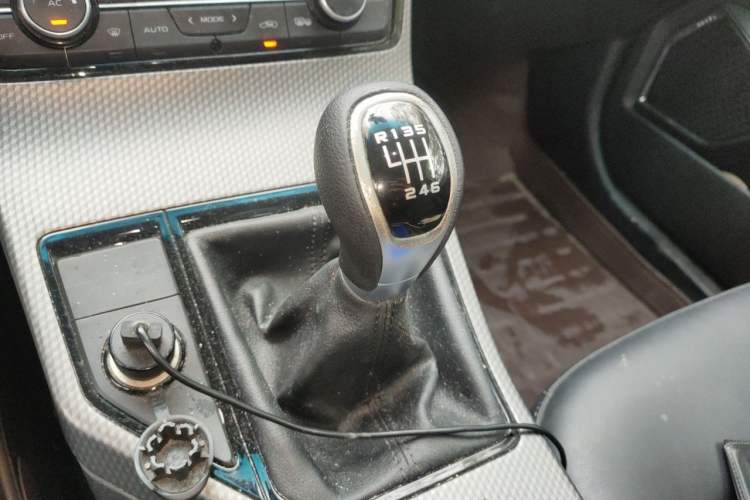 Used Geely Auto Emgrand GS 2016 Sport Edition 1.3T Manual LingShang Model Gear Lever