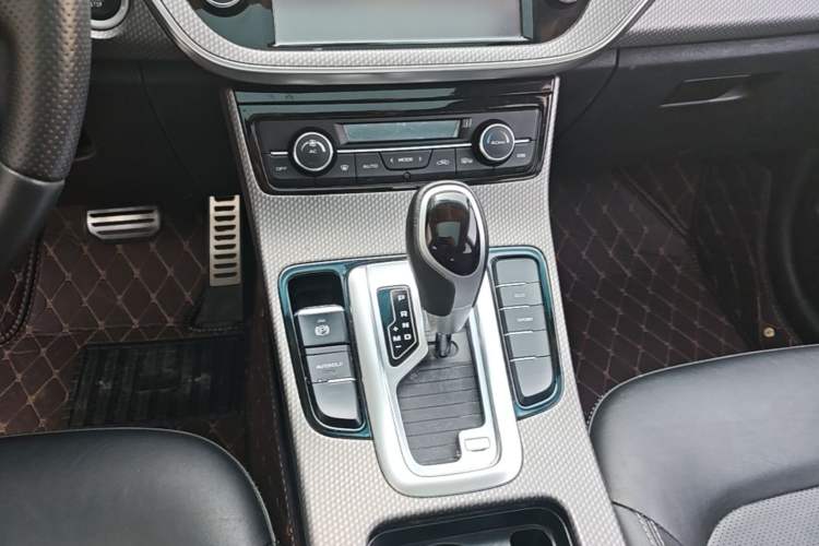 Used Geely Auto Emgrand GS 2016 Sport Edition 1.8L Automatic LingShang Model Gear Lever