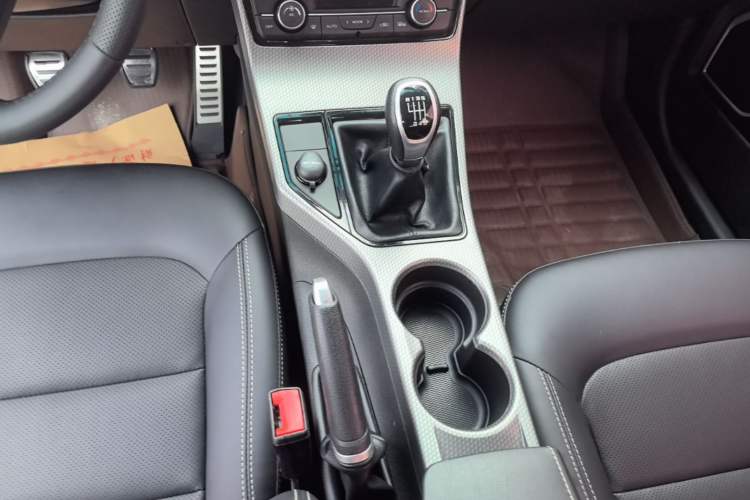Used Geely Auto Emgrand GS 2016 Sport Edition 1.3T Manual LingShang Model Gear Lever