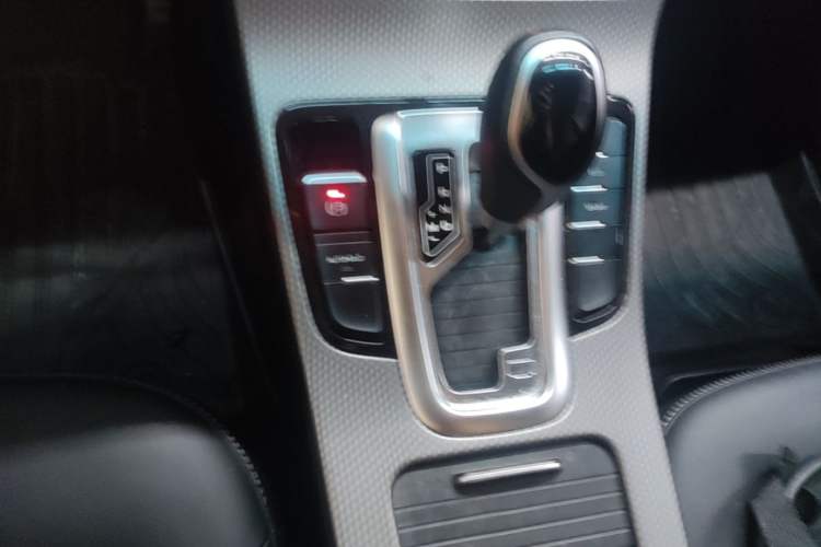 Used Geely Auto Emgrand GS 2016 Sport Edition 1.3T Automatic LingShang Model Gear Lever