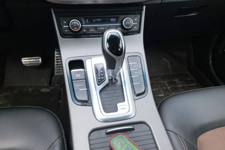 Used Geely Auto Emgrand GS 2016 Sport Edition 1.3T Automatic ZhenShang Model Gear Lever