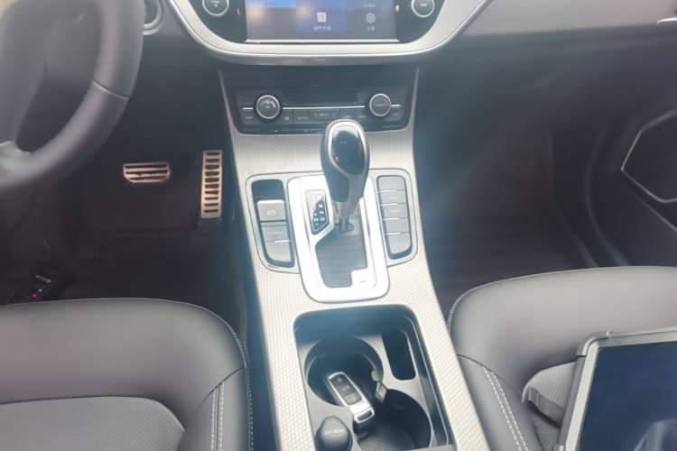 Used Geely Auto Emgrand GS 2016 Sport Edition 1.3T Automatic LingShang Model Gear Lever
