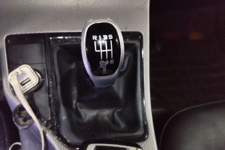 Used Geely Auto Emgrand GS 2016 Elegant Edition 1.8L Manual LingShang Model Gear Lever
