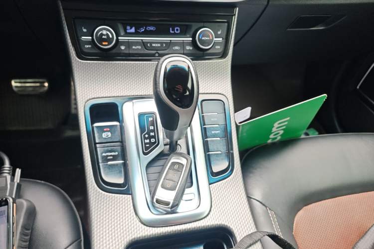 Used Geely Auto Emgrand GS 2016 Sport Edition 1.3T Automatic ZhenShang Model Gear Lever