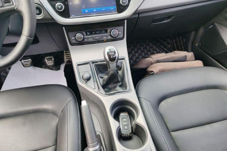 Used Geely Auto Emgrand GS 2016 Sport Edition 1.3T Manual LingShang Model Gear Lever