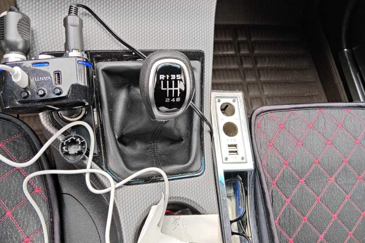 Used Geely Auto Emgrand GS 2016 Sports Edition 1.8L Manual LingShang Model Gear Lever