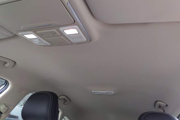 Used Geely Auto Emgrand GS 2016 Elegant Edition 1.8L Automatic LingShang Model Headliner