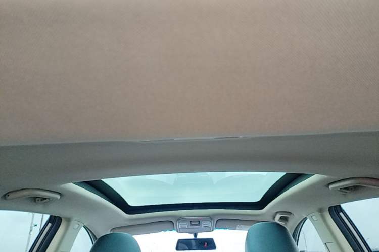 Used Geely Auto Emgrand GS 2016 Elegant Edition 1.3T Automatic LingShang Model Headliner