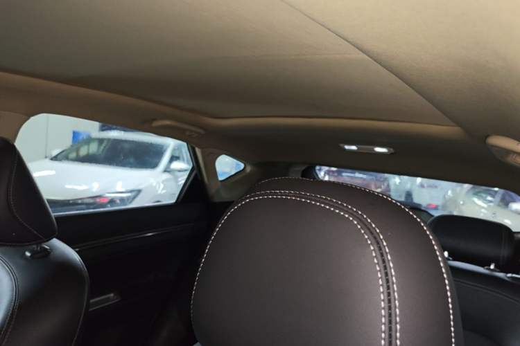 Used Geely Auto Emgrand GS 2016 Sport Edition 1.8L Automatic LingShang Model Headliner