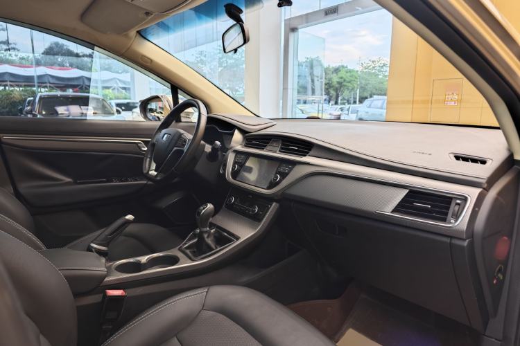 Used Geely Auto Emgrand GS 2016 Sports Edition 1.8L Manual LingShang Model Interior 1