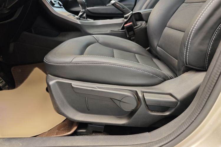Used Geely Auto Emgrand GS 2016 Sports Edition 1.8L Manual LingShang Model Interior 11