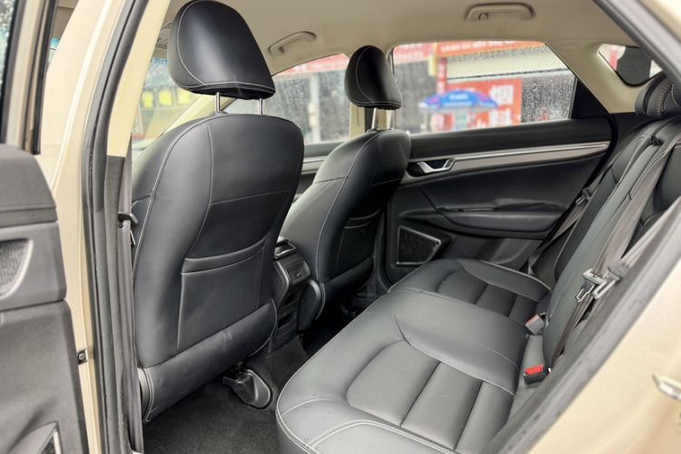 Used Geely Auto Emgrand GS 2016 Elegant Edition 1.3T Automatic LingShang Model Interior 3