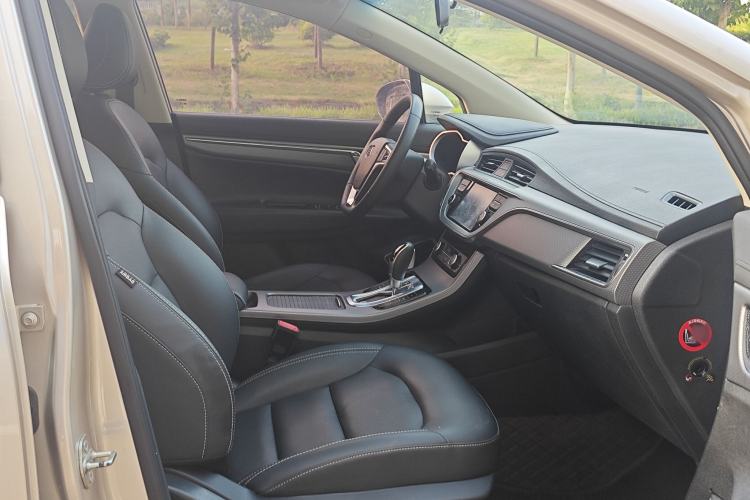 Used Geely Auto Emgrand GS 2016 Sport Edition 1.3T Automatic LingShang Model Interior 4