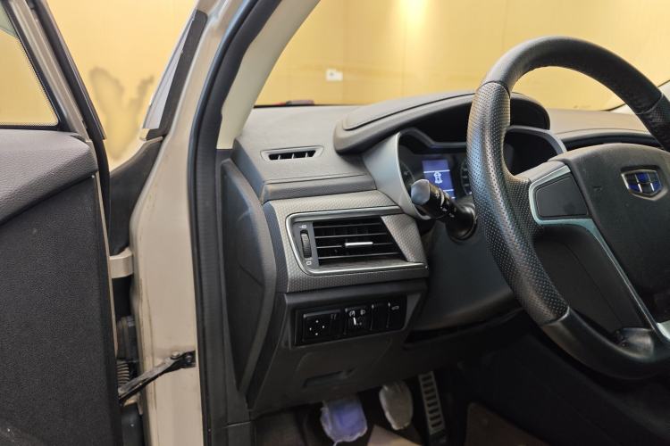 Used Geely Auto Emgrand GS 2016 Sports Edition 1.8L Manual LingShang Model Interior 7