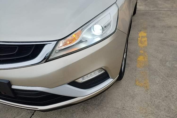 Used Geely Auto Emgrand GS 2016 Elegant Edition 1.3T Automatic LingShang Model Left Front Headlight