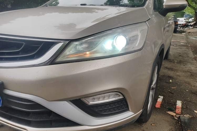 Used Geely Auto Emgrand GS 2016 Elegant Edition 1.3T Automatic LingShang Model Left Front Headlight