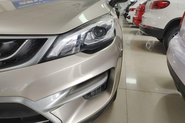 Used Geely Auto Emgrand GS 2016 Sport Edition 1.8L Automatic LingShang Model Left Front Headlight