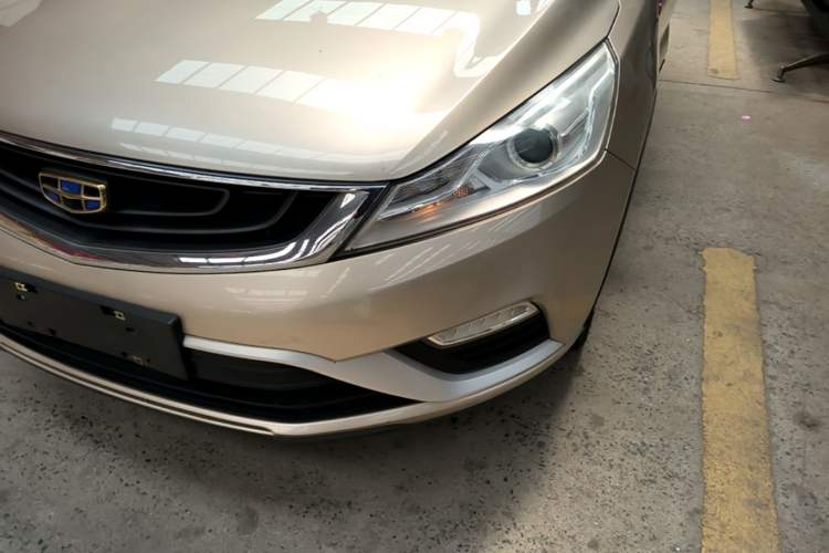 Used Geely Auto Emgrand GS 2016 Elegant Edition 1.3T Automatic LingShang Model Left Front Headlight