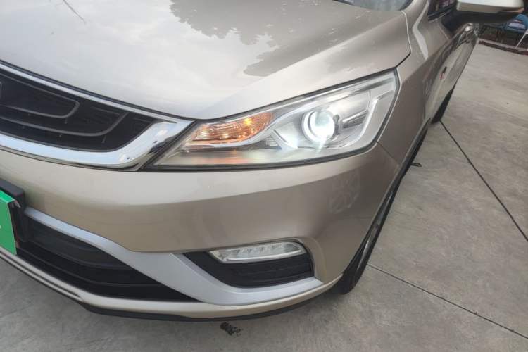 Used Geely Auto Emgrand GS 2016 Elegant Edition 1.3T Automatic LingShang Model Left Front Headlight