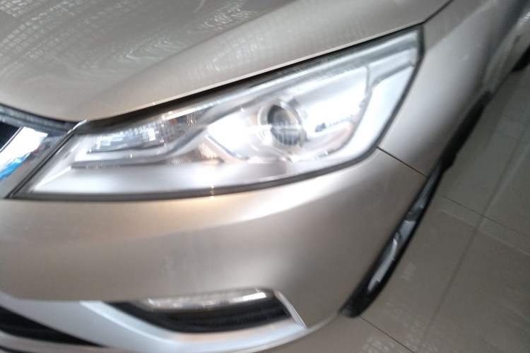 Used Geely Auto Emgrand GS 2016 Elegant Edition 1.8L Automatic LingShang Model Left Front Headlight