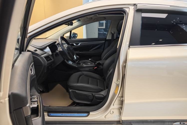 Used Geely Auto Emgrand GS 2016 Sports Edition 1.8L Manual LingShang Model Left Front Seat