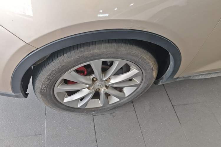 Used Geely Auto Emgrand GS 2016 Sports Edition 1.8L Manual LingShang Model Left Front Wheel Hub
