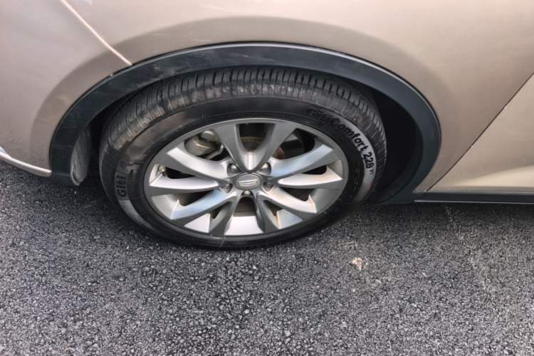 Used Geely Auto Emgrand GS 2016 Elegant Edition 1.8L Manual LingShang Model Left Front Wheel Hub