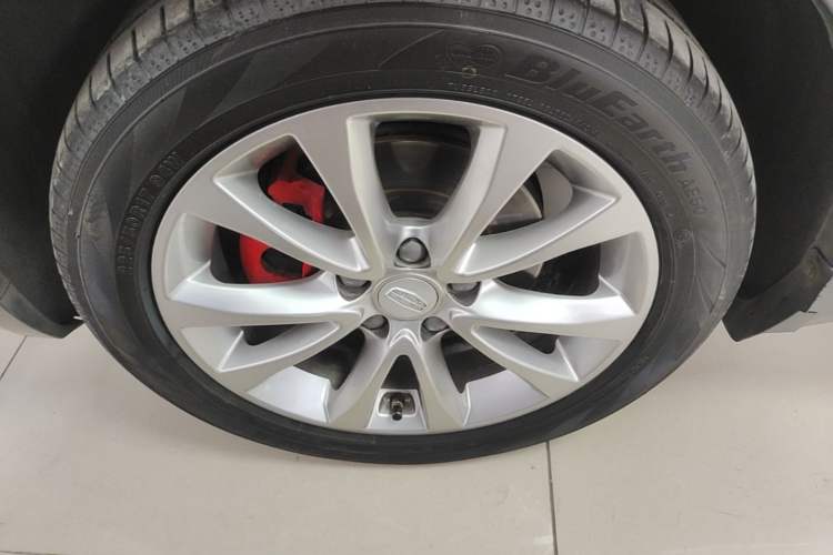Used Geely Auto Emgrand GS 2016 Sport Edition 1.8L Automatic LingShang Model Left Front Wheel Hub