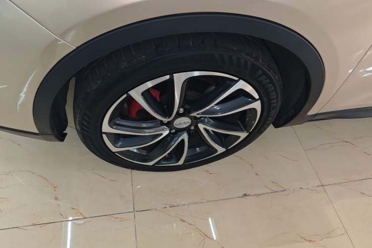 Used Geely Auto Emgrand GS 2016 Sport Edition 1.3T Automatic ZhenShang Model Left Front Wheel Hub