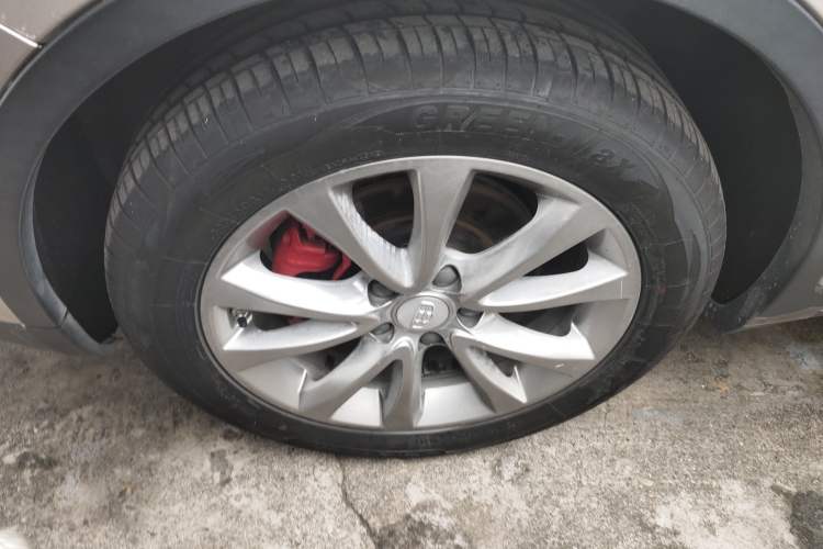 Used Geely Auto Emgrand GS 2016 Sport Edition 1.8L Automatic LingShang Model Left Front Wheel Hub