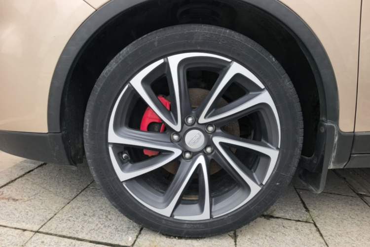 Used Geely Auto Emgrand GS 2016 Sport Edition 1.3T Automatic ZhenShang Model Left Front Wheel Hub
