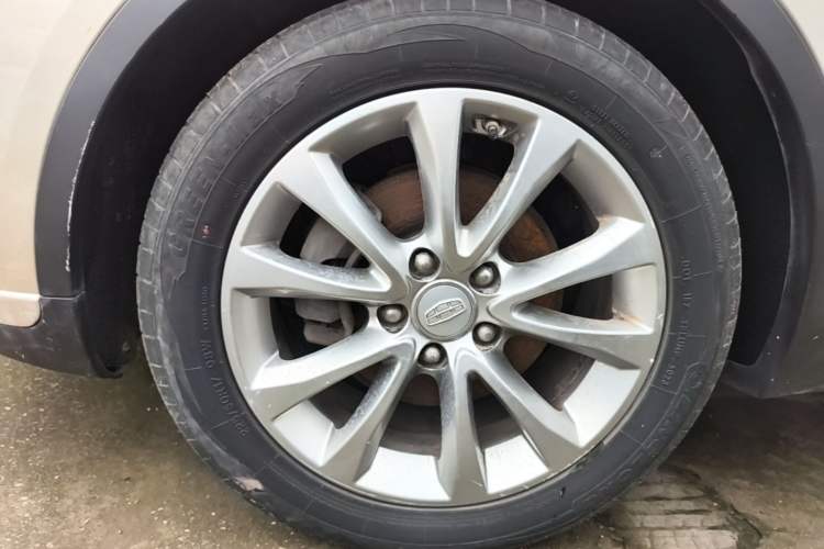 Used Geely Auto Emgrand GS 2016 Elegant Edition 1.3T Manual LingShang Model Left Front Wheel Hub