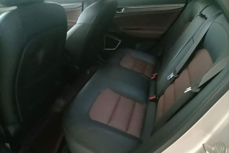 Used Geely Auto Emgrand GS 2016 Elegant Edition 1.3T Automatic ZhenShang Model Left Rear Seat