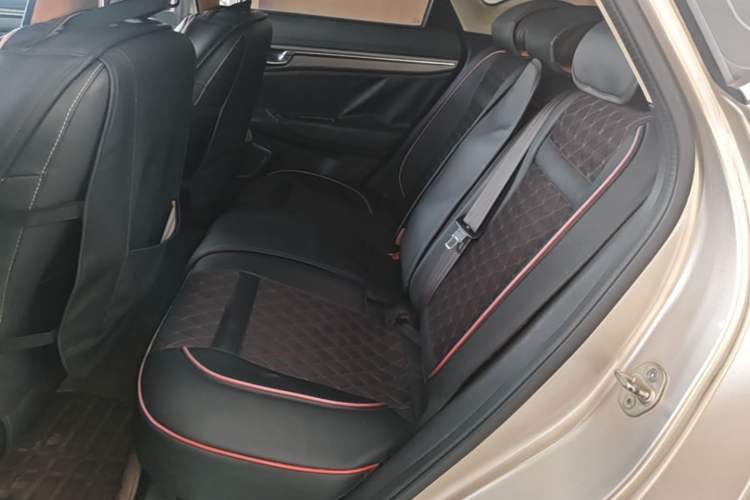 Used Geely Auto Emgrand GS 2016 Sports Edition 1.8L Manual LingShang Model Left Rear Seat