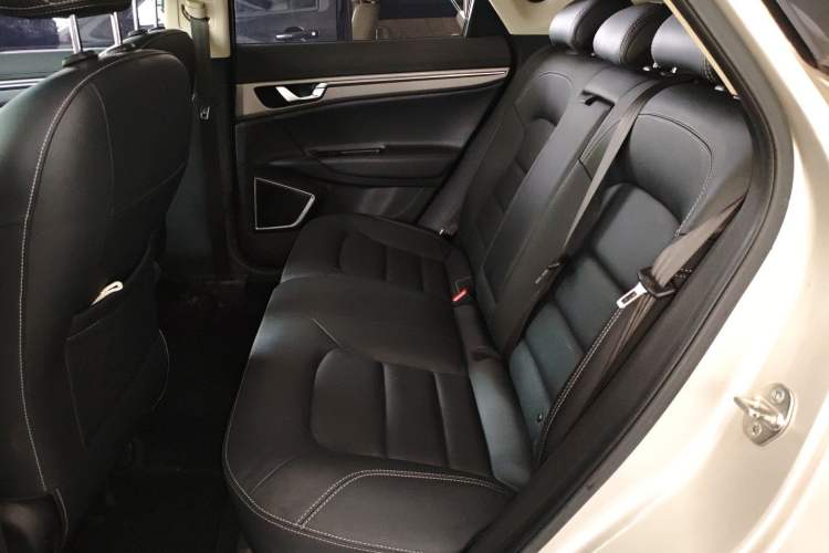 Used Geely Auto Emgrand GS 2016 Sport Edition 1.8L Automatic LingShang Model Left Rear Seat