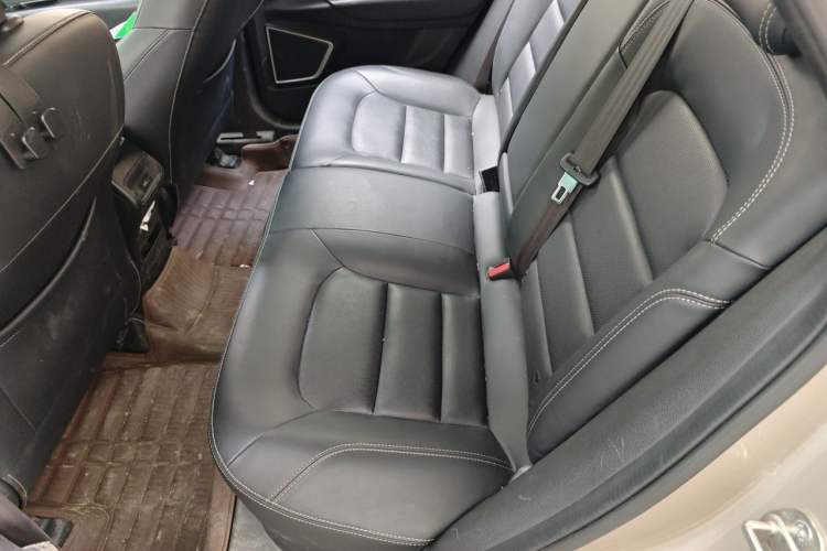 Used Geely Auto Emgrand GS 2016 Sport Edition 1.8L Automatic LingShang Model Left Rear Seat