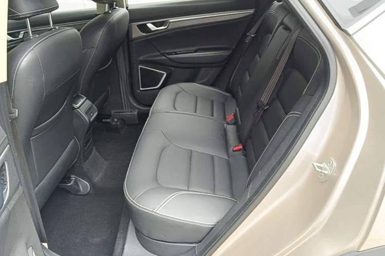 Used Geely Auto Emgrand GS 2016 Sport Edition 1.8L Automatic LingShang Model Left Rear Seat
