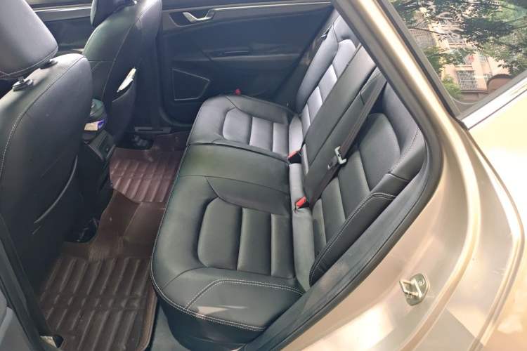Used Geely Auto Emgrand GS 2016 Elegant Edition 1.8L Manual LingShang Model Left Rear Seat
