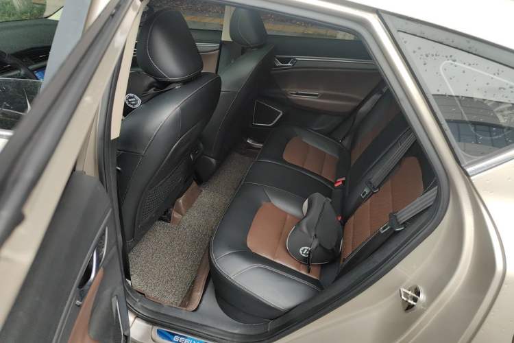 Used Geely Auto Emgrand GS 2016 Sport Edition 1.3T Automatic ZhenShang Model Left Rear Seat