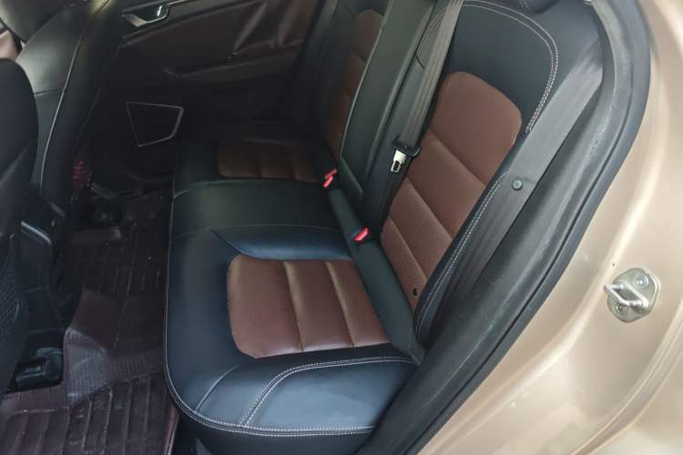 Used Geely Auto Emgrand GS 2016 Elegant Edition 1.3T Automatic ZhenShang Model Left Rear Seat