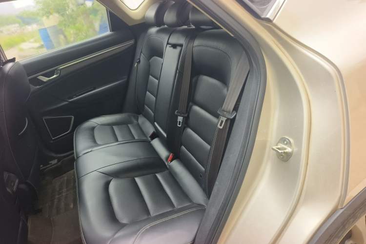 Used Geely Auto Emgrand GS 2016 Elegant Edition 1.8L Manual LingShang Model Left Rear Seat