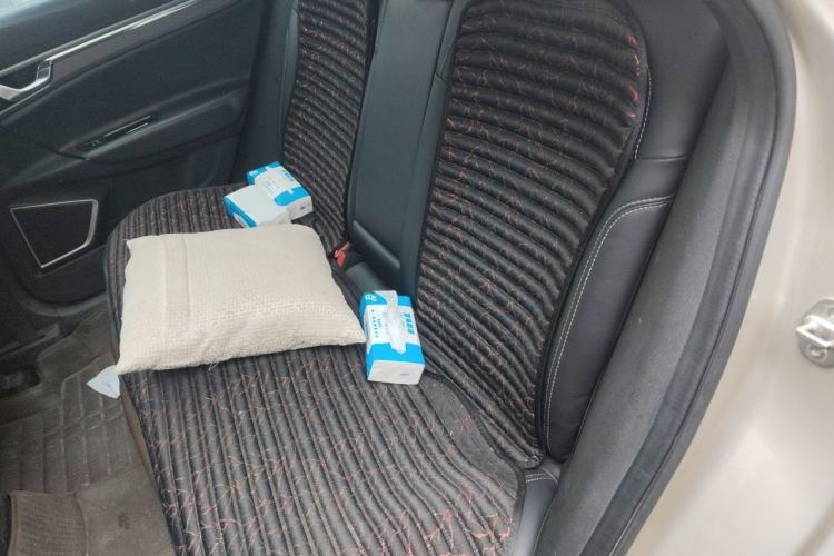 Used Geely Auto Emgrand GS 2016 Sports Edition 1.8L Manual LingShang Model Left Rear Seat