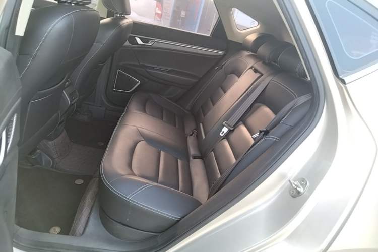 Used Geely Auto Emgrand GS 2016 Sport Edition 1.3T Automatic LingShang Model Left Rear Seat