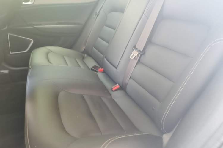 Used Geely Auto Emgrand GS 2016 Sport Edition 1.8L Automatic LingShang Model Left Rear Seat