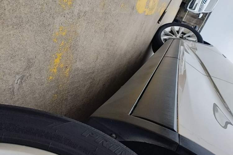 Used Geely Auto Emgrand GS 2016 Elegant Edition 1.3T Automatic LingShang Model Left Side Sill