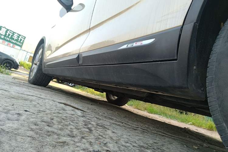 Used Geely Auto Emgrand GS 2016 Sport Edition 1.3T Automatic LingShang Model Left Side Sill