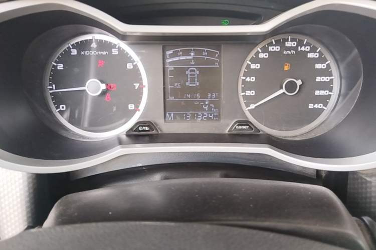 Used Geely Auto Emgrand GS 2016 Elegant Edition 1.8L Manual LingShang Model Odometer Close Up