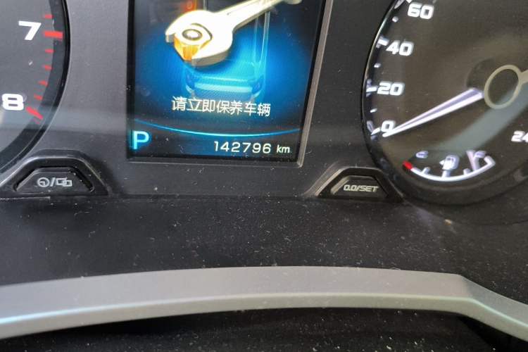 Used Geely Auto Emgrand GS 2016 Elegant Edition 1.8L Automatic LingShang Model Odometer Close Up